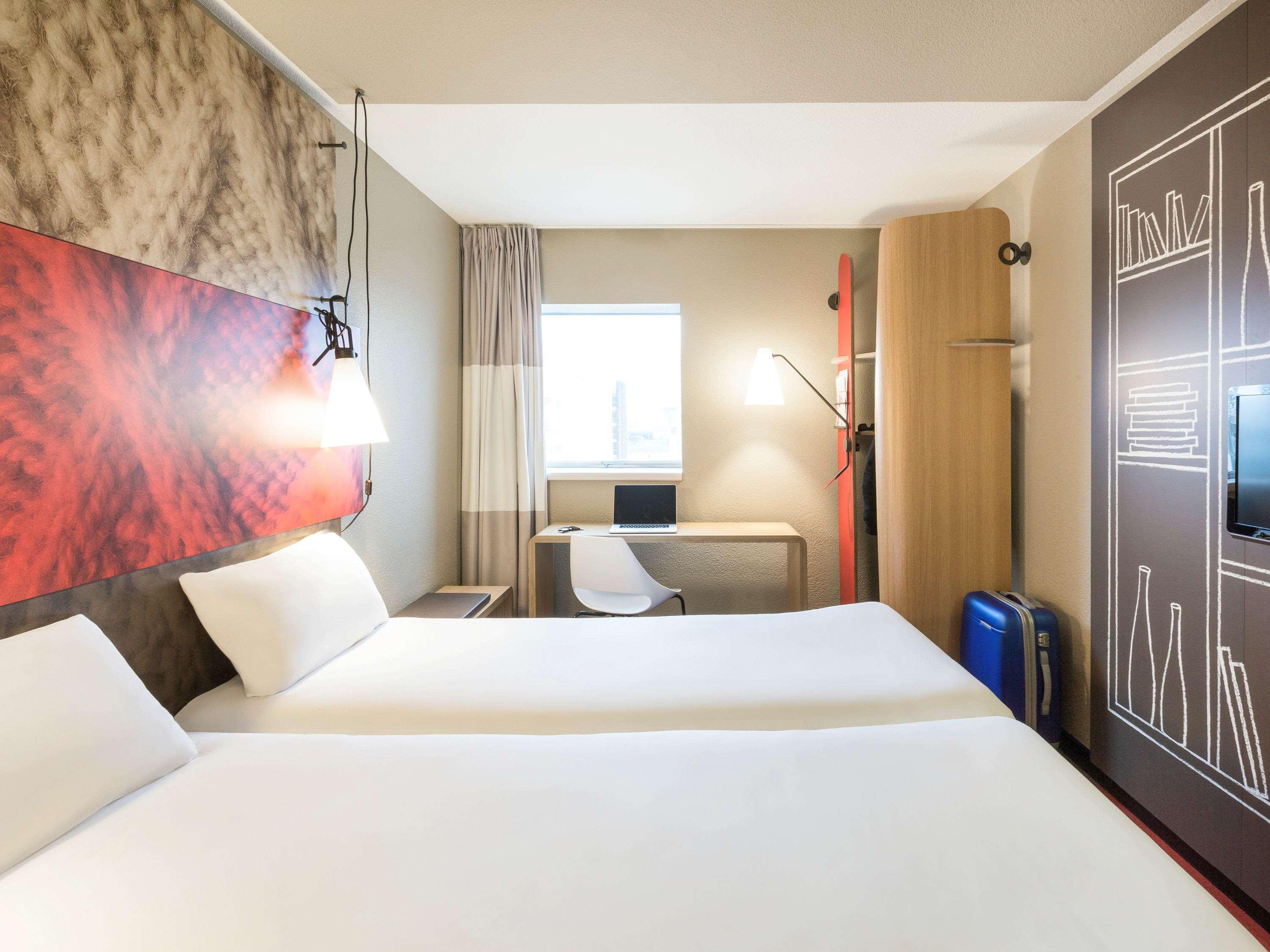 Hotel ibis Rennes Centre Gare Sud Buitenkant foto
