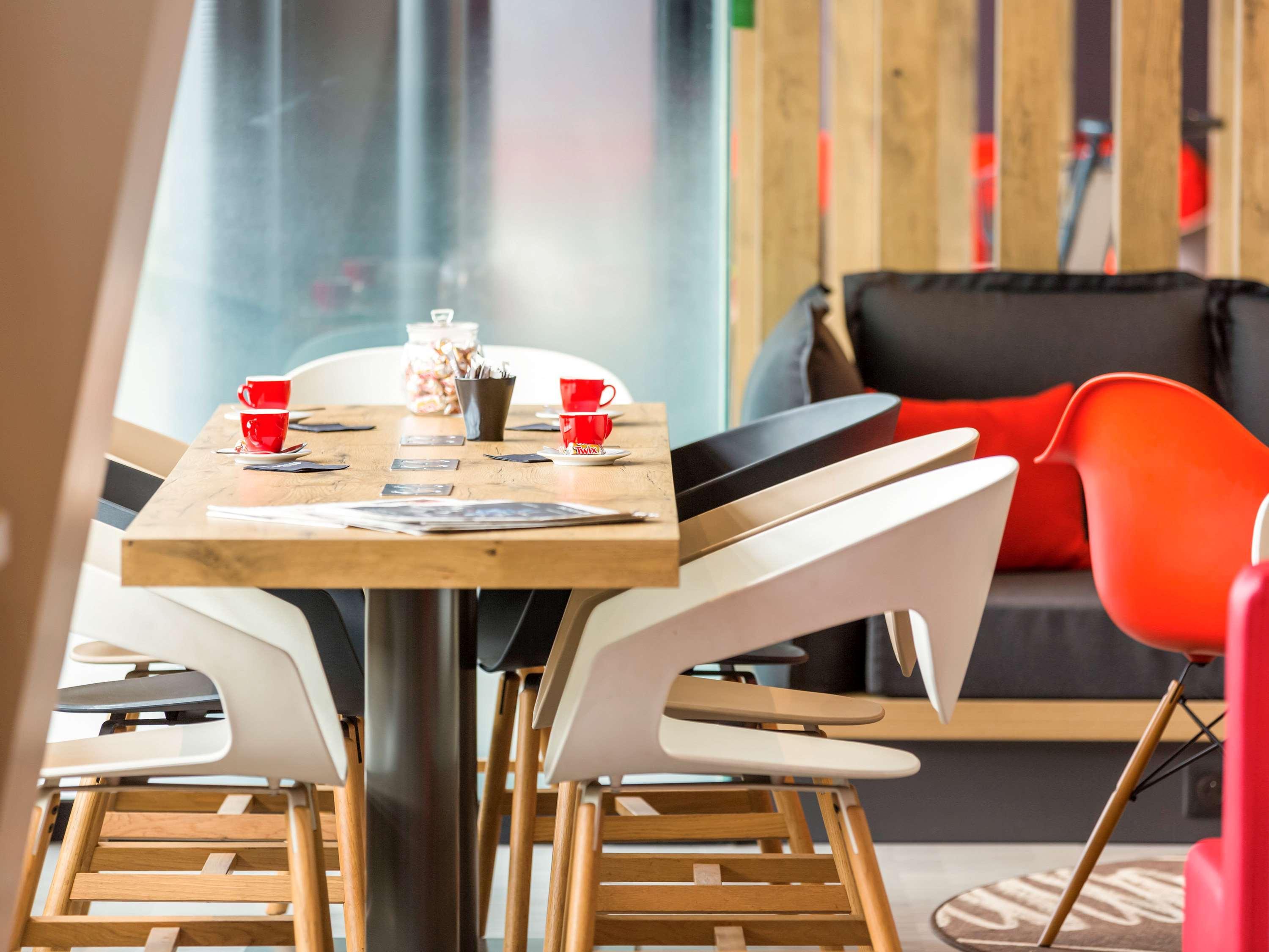 Hotel ibis Rennes Centre Gare Sud Buitenkant foto