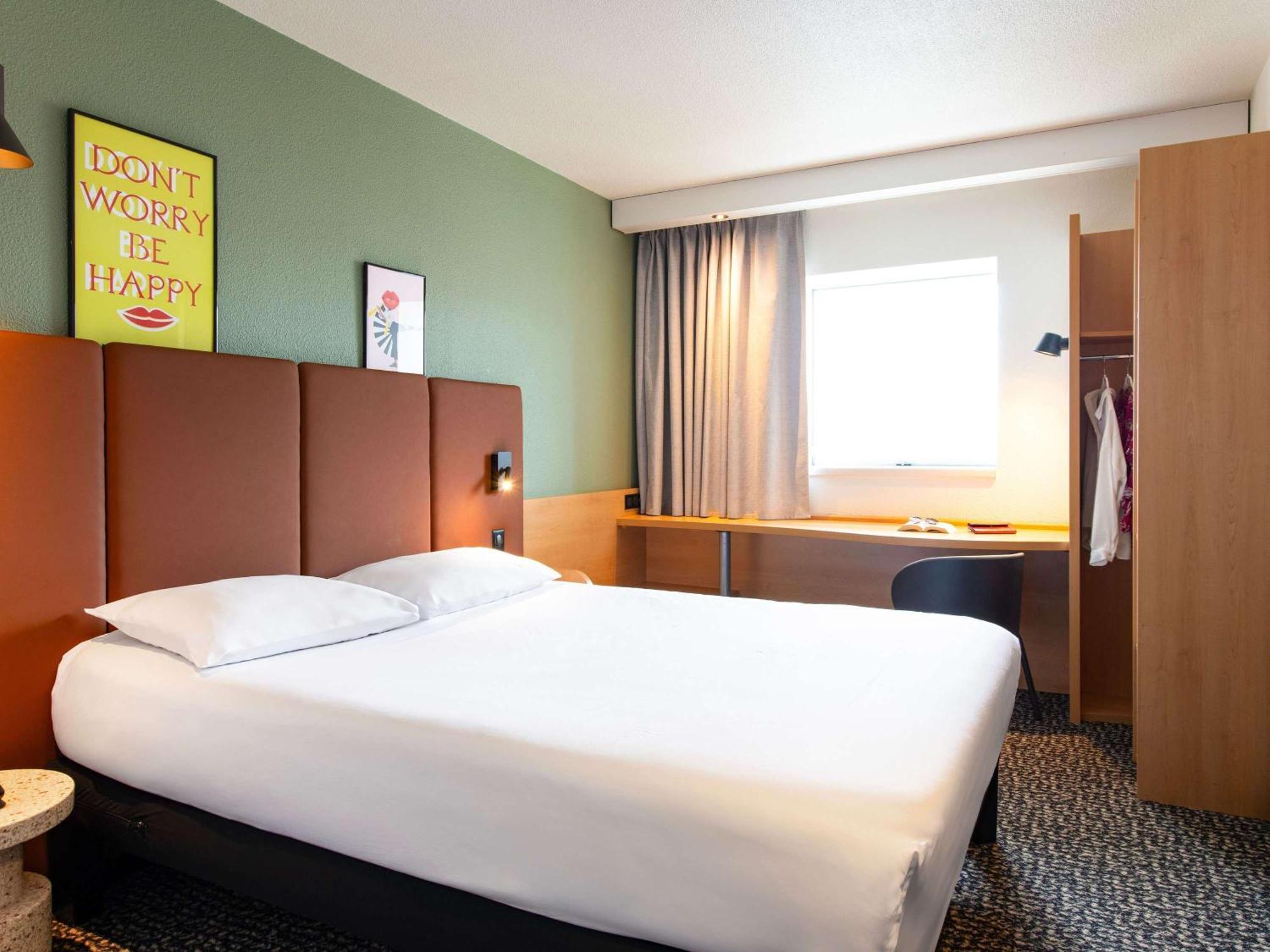 Hotel ibis Rennes Centre Gare Sud Buitenkant foto