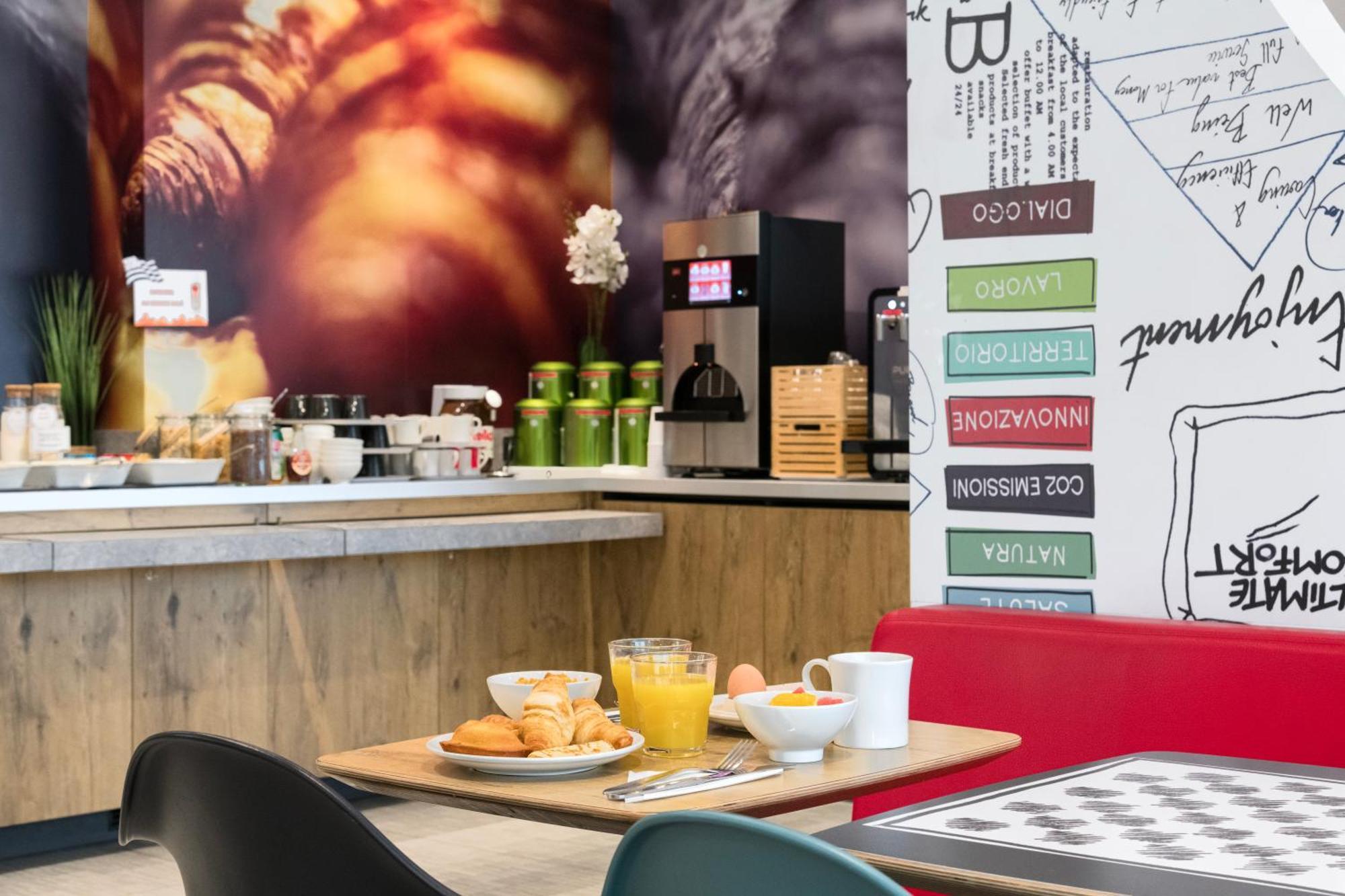 Hotel ibis Rennes Centre Gare Sud Buitenkant foto