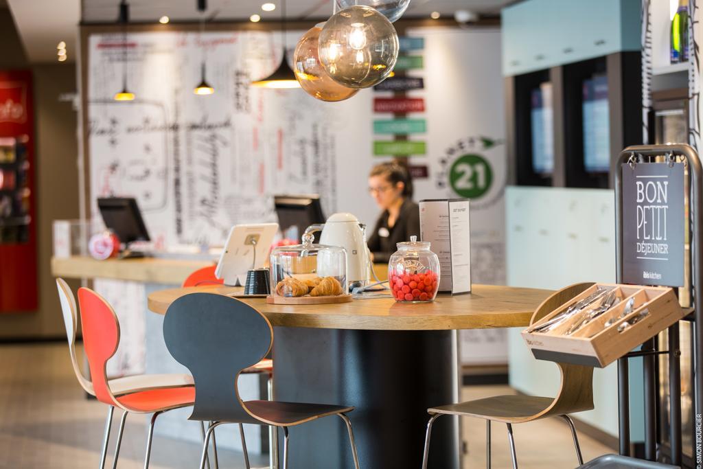 Hotel ibis Rennes Centre Gare Sud Buitenkant foto